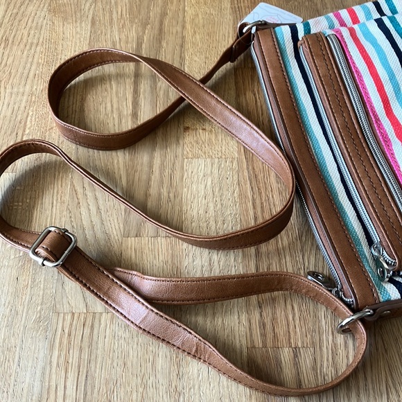 Relic striped multicolor crossbody bag 11”width x 7” high - Picture 11 of 14